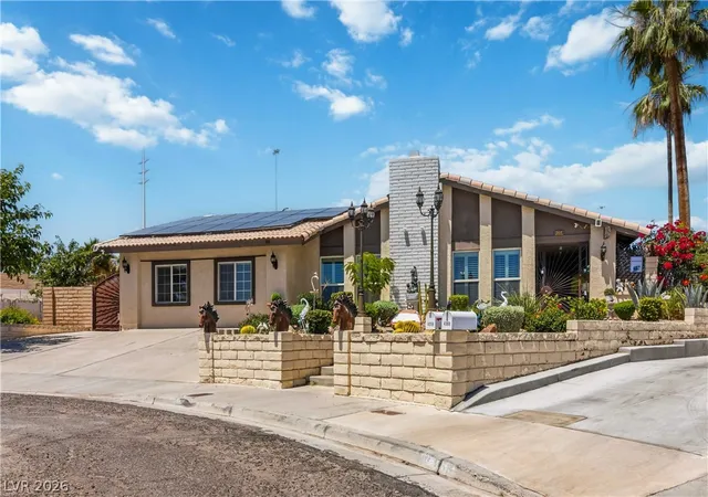 Photo 3 of Sale Pending at 4358 Hobbs Dr, Las Vegas, NV 89120 | MLS# 2813247 | Listing updated on 2026-09-10