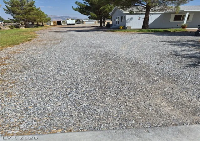 Photo 3 of Manufactured home for sale at 3450 W Horn Rd, Pahrump, NV 89048 | MLS# 2813467 | Listing updated on 2026-09-02