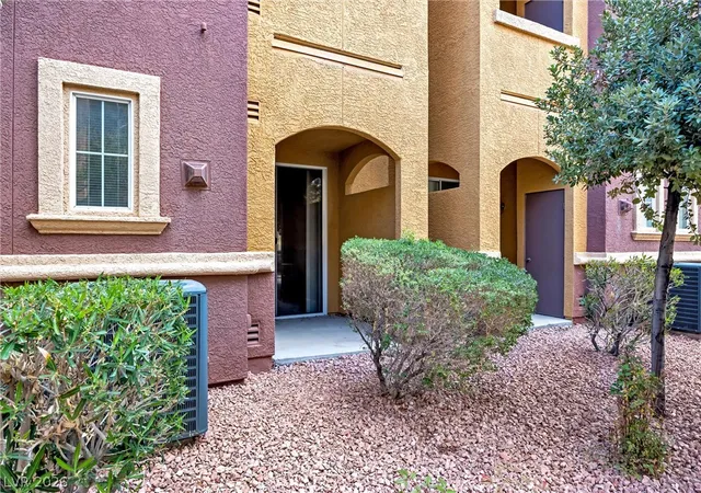 Photo 3 of Condo for sale at 3975 N Hualapai Way #156, Las Vegas, NV 89129 | MLS# 2814141 | Listing updated on 2026-09-02