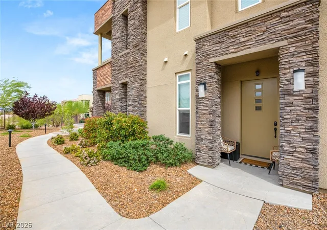 Listing Photo 2 - Condo for sale in building located at 11280 Granite Ridge Dr, Las Vegas, NV 89135 - Unit #1105