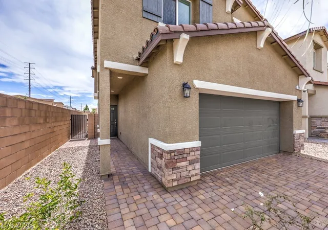 Photo 3 of Single family home for sale at 10915 Bristol Park Ave, Las Vegas, NV 89166 | MLS# 2814179 | Listing updated on 2026-09-12