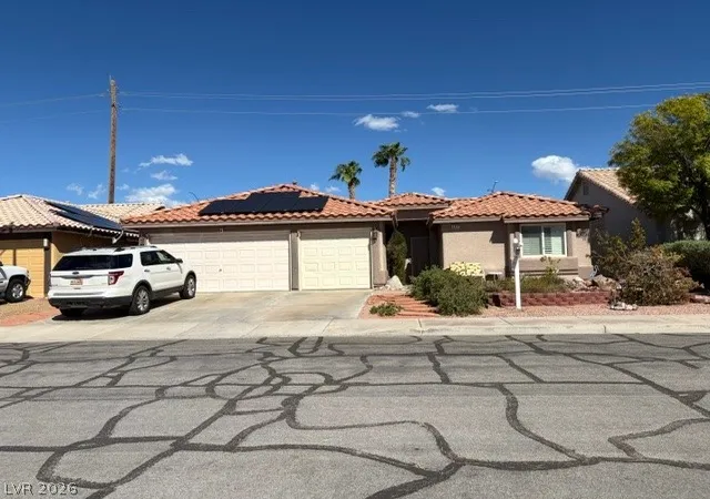 Photo 1 of Single family home for sale at 584 Decidedly St, Henderson, NV 89015 | MLS# 2810579 | Listing updated on 2026-09-02