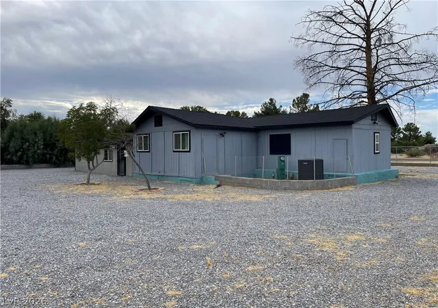 Photo 3 of Manufactured home for sale at 1111 Bank Ave, Pahrump, NV 89048 | MLS# 2814272 | Listing updated on 2026-09-11