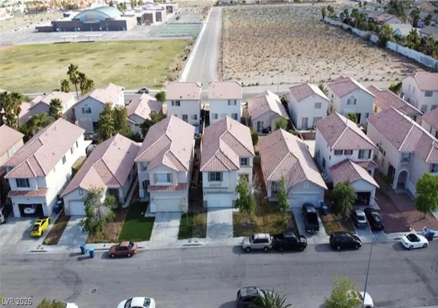 Photo 2 of Single family home for sale at 8901 Kingswood Dr, Las Vegas, NV 89147 | MLS# 2814326 | Listing updated on 2026-09-02