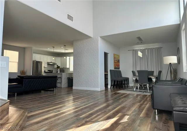 Photo 3 of Single family home for sale at 8901 Kingswood Dr, Las Vegas, NV 89147 | MLS# 2814326 | Listing updated on 2026-09-02