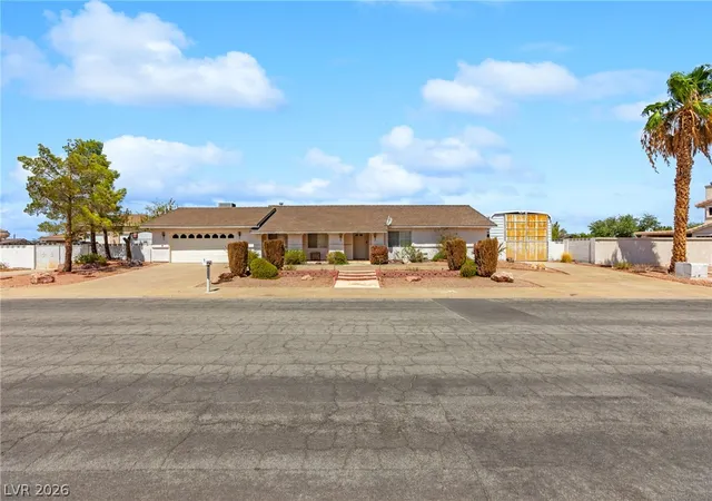 Photo 1 of Single family home for sale at 270 E Middleton Dr, Henderson, NV 89015 | MLS# 2814320 | Listing updated on 2026-09-02