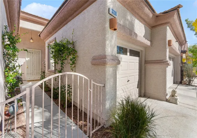 Photo 3 of Single family home for sale at 3290 Squire St, Las Vegas, NV 89135 | MLS# 2814078 | Listing updated on 2026-09-30