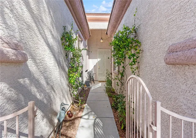 Photo 4 of Single family home for sale at 3290 Squire St, Las Vegas, NV 89135 | MLS# 2814078 | Listing updated on 2026-09-30