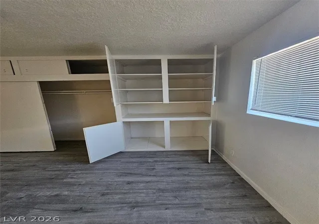 Listing Photo 5 - Condo for sale in building located at 709 N 11th St, Las Vegas, NV 89101