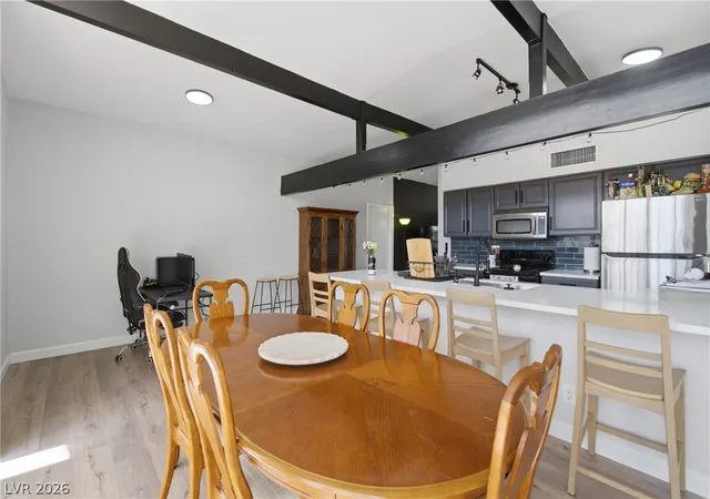 Photo 4 of Sale Pending at 5135 Champions Ave, Las Vegas, NV 89142 | MLS# 2814367 | Listing updated on 2026-09-07