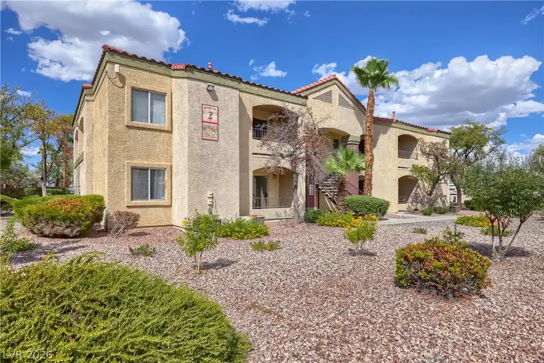 Listing Photo 2 - Condo for sale in 7885 W Flamingo Rd located at 7885 W Flamingo Rd, Las Vegas, NV 89147 - Unit #1011
