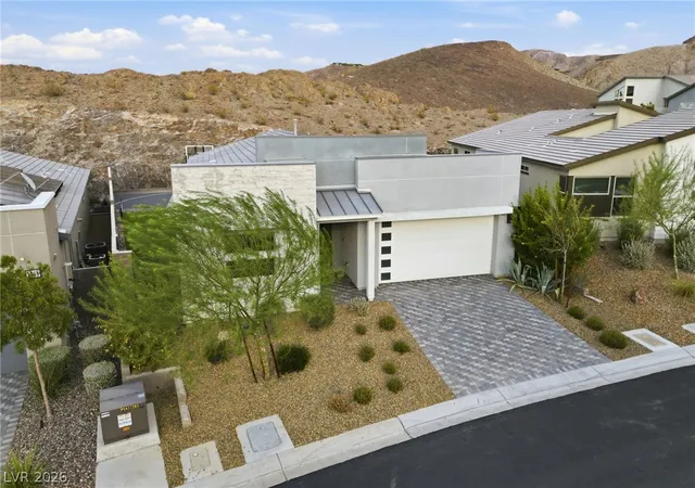 Photo 2 of Single family home for sale at 1944 Regal Blf Dr, Henderson, NV 89052 | MLS# 2811986 | Listing updated on 2026-09-04