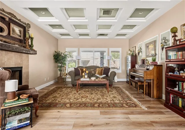 Photo 4 of Single family home for sale at 10080 W Tropical Pkwy, Las Vegas, NV 89149 | MLS# 2814315 | Listing updated on 2026-09-28