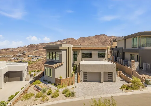 Photo 1 of Mansion for sale at 668 Dragon Peak Dr, Henderson, NV 89012 | MLS# 2814588 | Listing updated on 2026-09-12