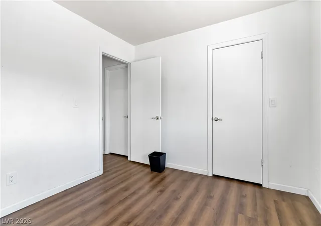 Listing Photo 2 - Condo for sale in building located at 5375 Angler Cir, Las Vegas, NV 89122 - Unit #101