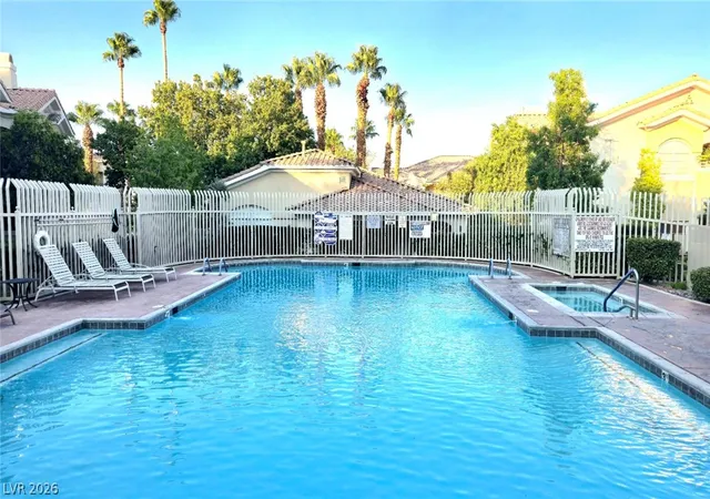 Listing Photo 5 - Condo for sale in building located at 10001 Crimson Palisades Pl, Las Vegas, NV 89144 - Unit #103
