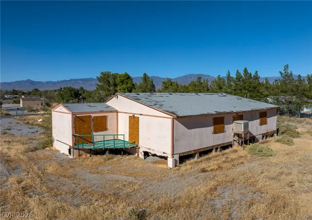 Photo 4 of Manufactured home for sale at 1611 W Irons St, Pahrump, NV 89048 | MLS# 2814133 | Listing updated on 2026-09-04