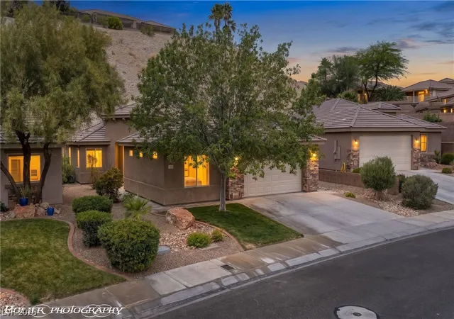 Photo 2 of Single family home for sale at 982 Buteo Bnd, Mesquite, NV 89027 | MLS# 2814433 | Listing updated on 2026-09-04