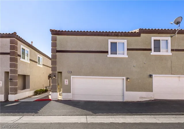 Townhouse for sale at 10443 Alpine Edge Ave, Las Vegas, NV 89129 | MLS# 2812923