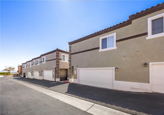 Photo 2 of Townhouse for sale at 10443 Alpine Edge Ave, Las Vegas, NV 89129 | MLS# 2812923 | Listing updated on 2026-09-03