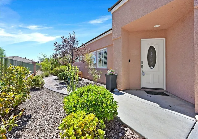 Photo 3 of Sale Pending at 10629 Whitebrush Ave, Las Vegas, NV 89144 | MLS# 2815664 | Listing updated on 2026-09-09