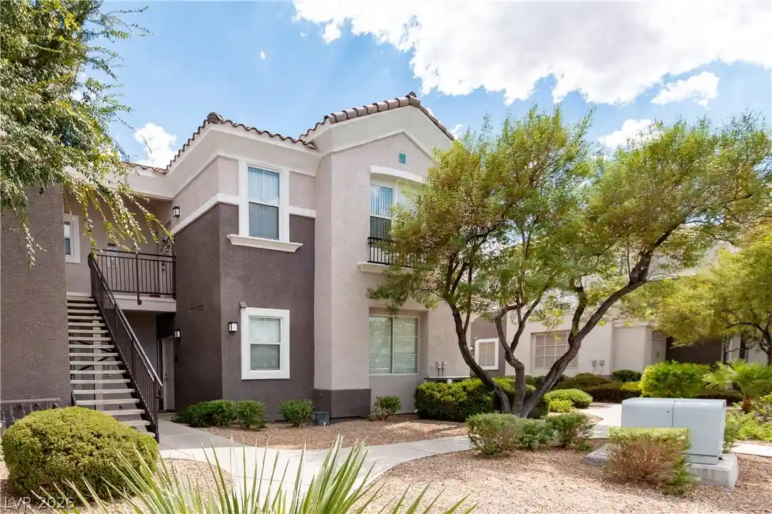 Listing Photo 1 - Condo for sale in 2325 Windmill Pkwy located at 2325 Windmill Pkwy, Henderson, NV 89074 - Unit #1214
