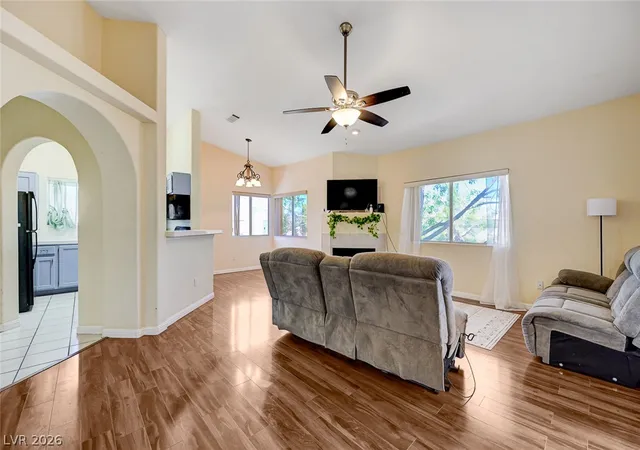 Listing Photo 5 - Condo for sale in building located at 900 Heavenly Hls Ct, Las Vegas, NV 89145 - Unit #213
