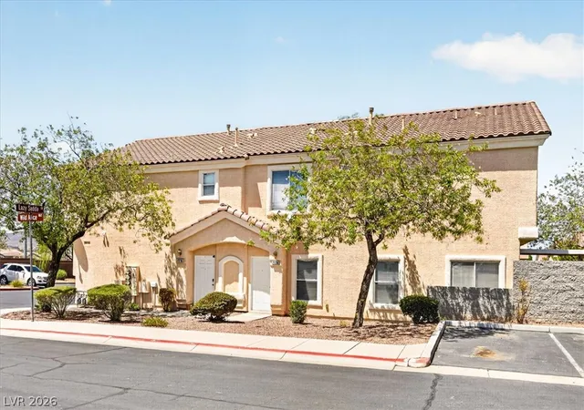 Photo 2 of Sale Pending at 2594 Lazy Saddle Dr, Henderson, NV 89002 | MLS# 2815989 | Listing updated on 2026-09-06
