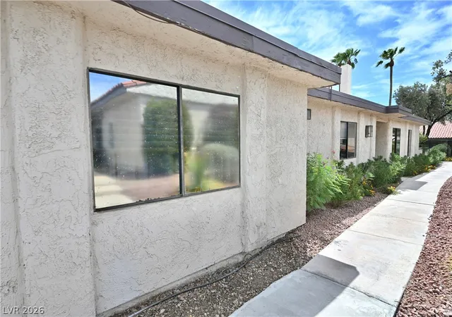 Photo 3 of Townhouse for sale at 3133 Pradera Cir, Las Vegas, NV 89121 | MLS# 2814485 | Listing updated on 2026-09-29
