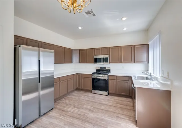 Photo 3 of Single family home for sale at 8117 Villa Finestra Dr, Las Vegas, NV 89128 | MLS# 2815965 | Listing updated on 2026-09-08