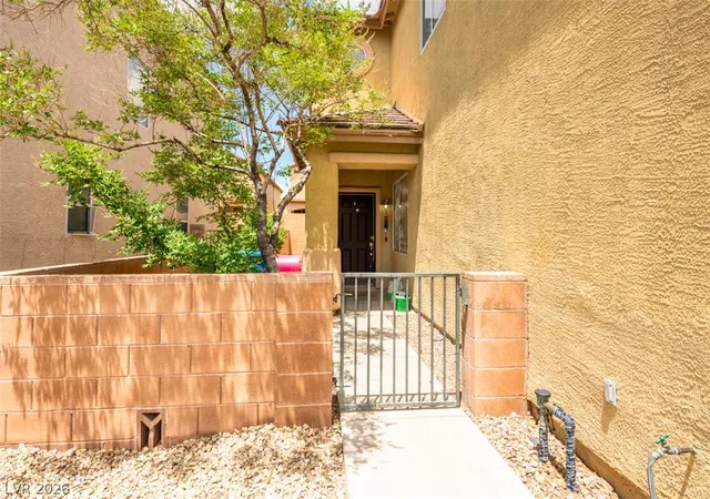 Photo 3 of Single family home for sale at 6338 Pronghorn Ridge Ave, Las Vegas, NV 89122 | MLS# 2813610 | Listing updated on 2026-09-04