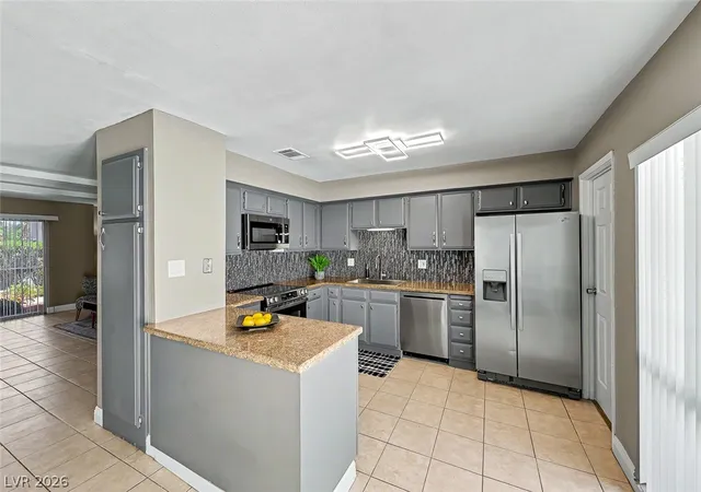Photo 1 of Townhouse for sale at 572 Willow Green Dr, Las Vegas, NV 89169 | MLS# 2813510 | Listing updated on 2026-09-04