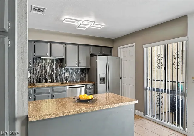 Photo 3 of Townhouse for sale at 572 Willow Green Dr, Las Vegas, NV 89169 | MLS# 2813510 | Listing updated on 2026-09-04