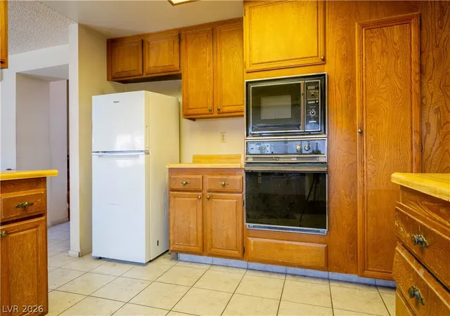 Photo 4 of Single family home for sale at 6333 Obannon Dr, Las Vegas, NV 89146 | MLS# 2815932 | Listing updated on 2026-09-04