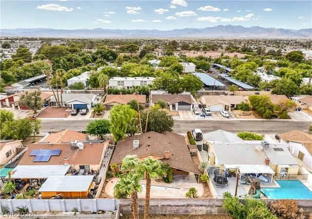 Photo 4 of Single family home for sale at 2617 Yardley St, Las Vegas, NV 89102 | MLS# 2814491 | Listing updated on 2026-09-23