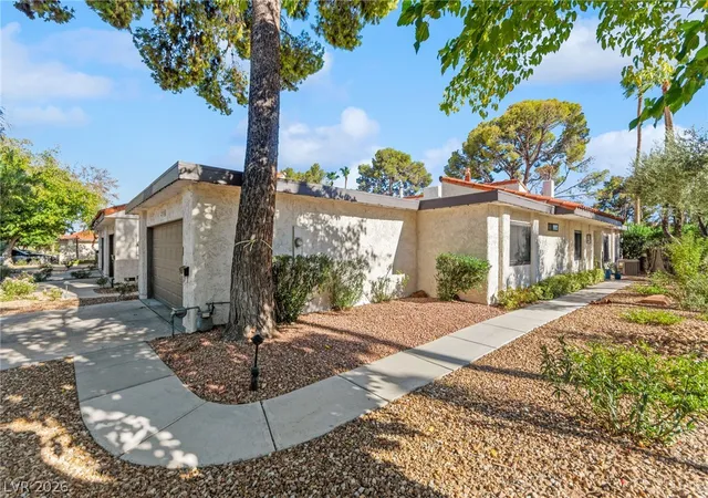 Photo 3 of Townhouse for sale at 2511 Palmera Dr, Las Vegas, NV 89121 | MLS# 2815860 | Listing updated on 2026-09-04
