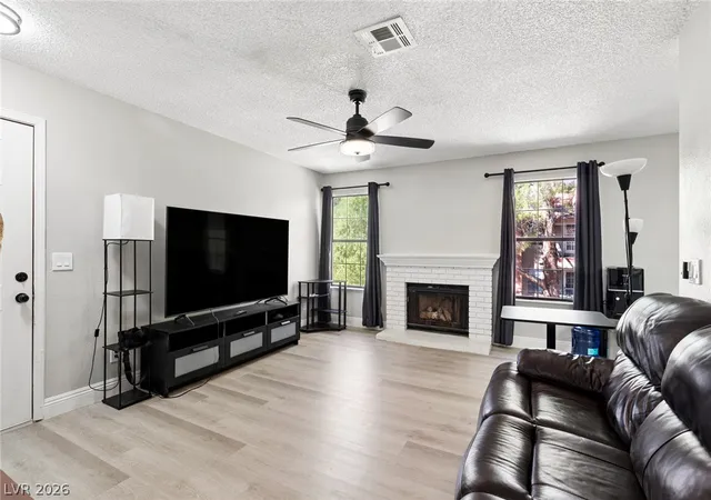 Photo 3 of Condo for sale at 5576 W Rochelle Ave #29D, Las Vegas, NV 89103 | MLS# 2816085 | Listing updated on 2026-09-04