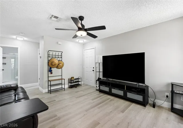 Photo 4 of Condo for sale at 5576 W Rochelle Ave #29D, Las Vegas, NV 89103 | MLS# 2816085 | Listing updated on 2026-09-04