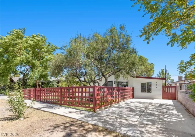 Photo 4 of Single family home for sale at 655 F Ave, Boulder City, NV 89005 | MLS# 2816169 | Listing updated on 2026-09-05