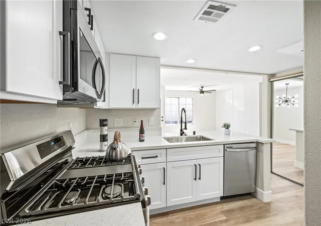 Listing Photo 5 - Condo for sale in building located at 1830 N Pecos Rd, North Las Vegas, NV 89115 - Unit #130