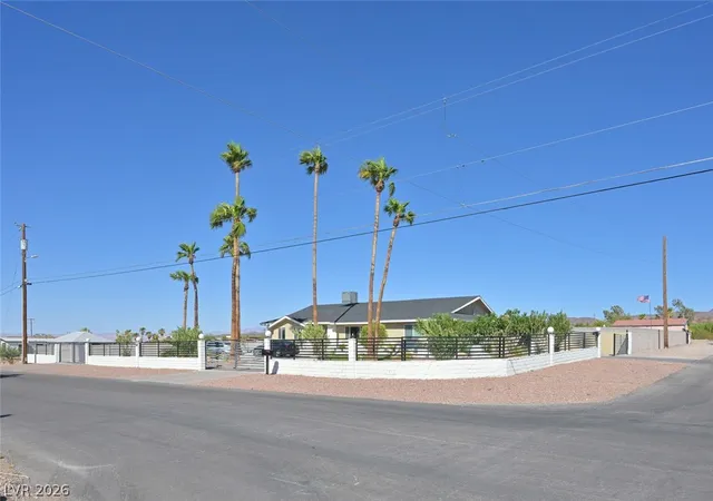 Photo 1 of Single family home for sale at 523 Emden St, Henderson, NV 89015 | MLS# 2816069 | Listing updated on 2026-09-04