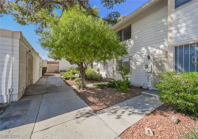 Photo 3 of Townhouse for sale at 4770 Topaz St #29, Las Vegas, NV 89121 | MLS# 2816263 | Listing updated on 2026-09-05
