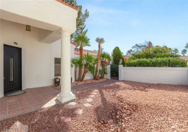 Photo 3 of Single family home for sale at 2104 Inverness Dr, Henderson, NV 89074 | MLS# 2816372 | Listing updated on 2026-09-05