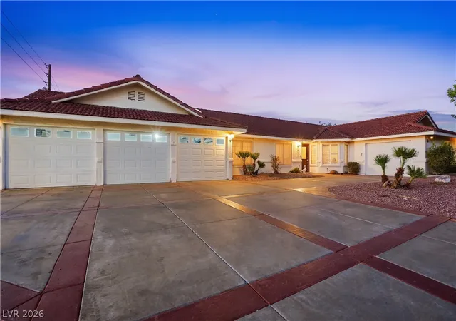 Photo 1 of Single family home for sale at 100 E Highland Dr, Henderson, NV 89015 | MLS# 2814544 | Listing updated on 2026-10-07