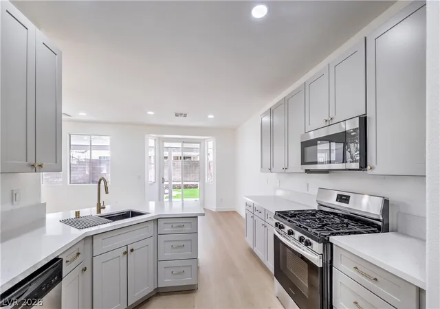 Photo 3 of Single family home for sale at 5927 Smokey Quartz Ct, Henderson, NV 89011 | MLS# 2816410 | Listing updated on 2026-09-18