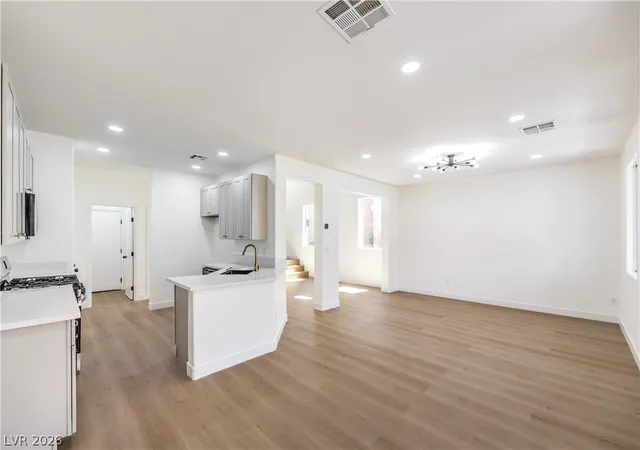 Photo 4 of Single family home for sale at 5927 Smokey Quartz Ct, Henderson, NV 89011 | MLS# 2816410 | Listing updated on 2026-09-18