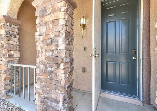 Photo 2 of Single family home for sale at 3040 Carbondale St, Las Vegas, NV 89135 | MLS# 2816271 | Listing updated on 2026-09-17