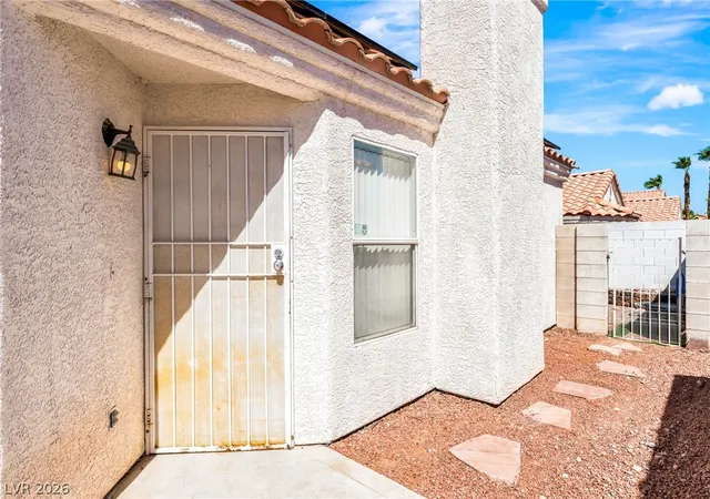 Photo 3 of Single family home for sale at 1520 Bonnie Castle Way, Las Vegas, NV 89108 | MLS# 2816323 | Listing updated on 2026-09-06