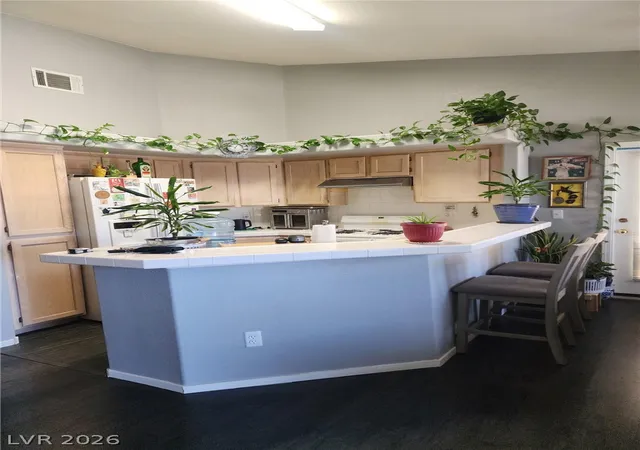Photo 4 of Condo for sale at 900 Heavenly Hills Ct #205, Las Vegas, NV 89145 | MLS# 2816513 | Listing updated on 2026-09-08