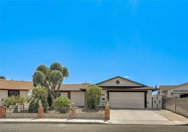 Photo 1 of Sale Pending at 3573 Moraga Dr, Las Vegas, NV 89103 | MLS# 2815994 | Listing updated on 2026-09-13